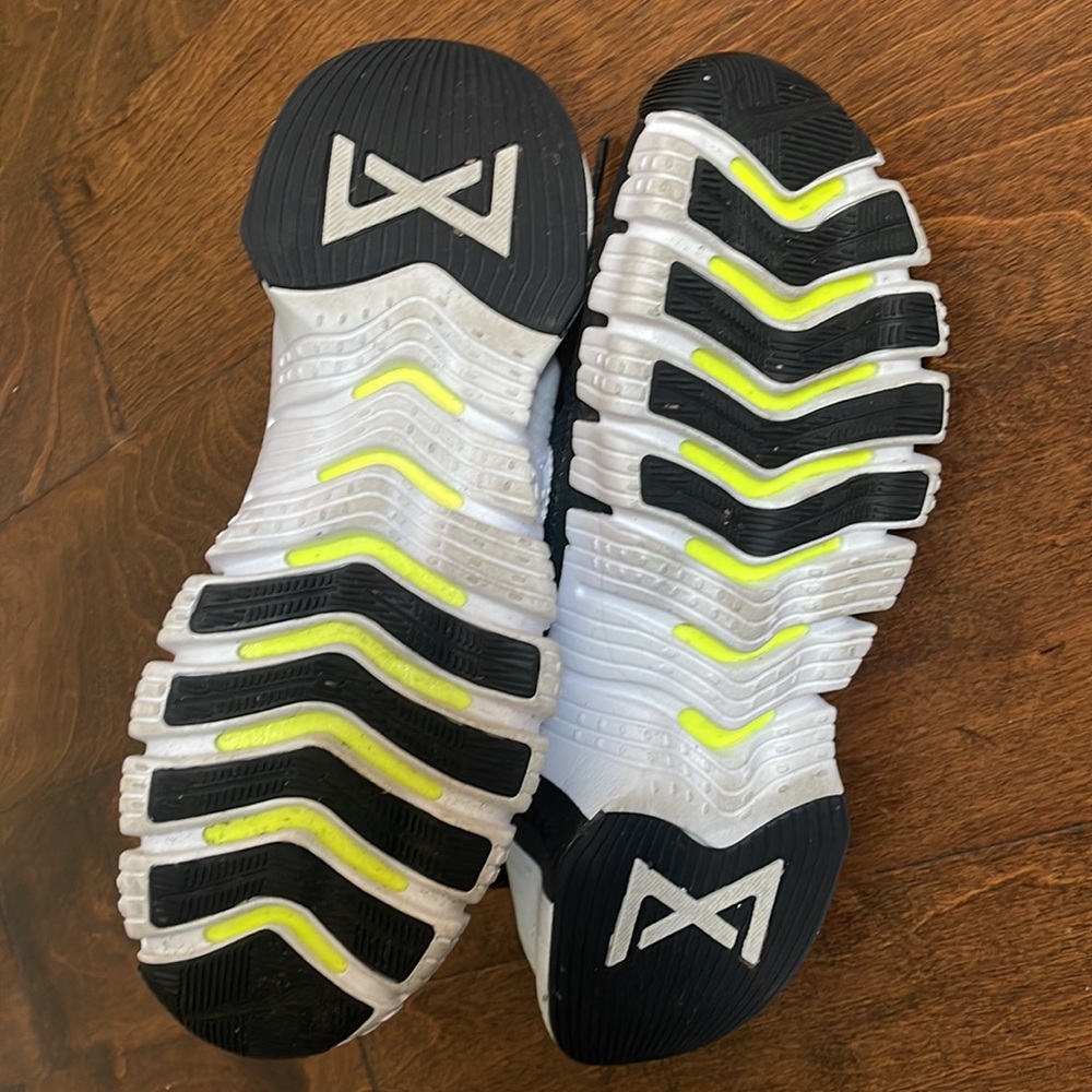 Nike Women's Free Metcon 3 Shoe, Black/White, 8 - Picture 3 of 6